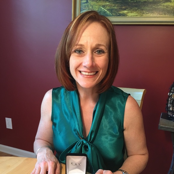 Meet your Posher, Amy - Picture 1 of 1